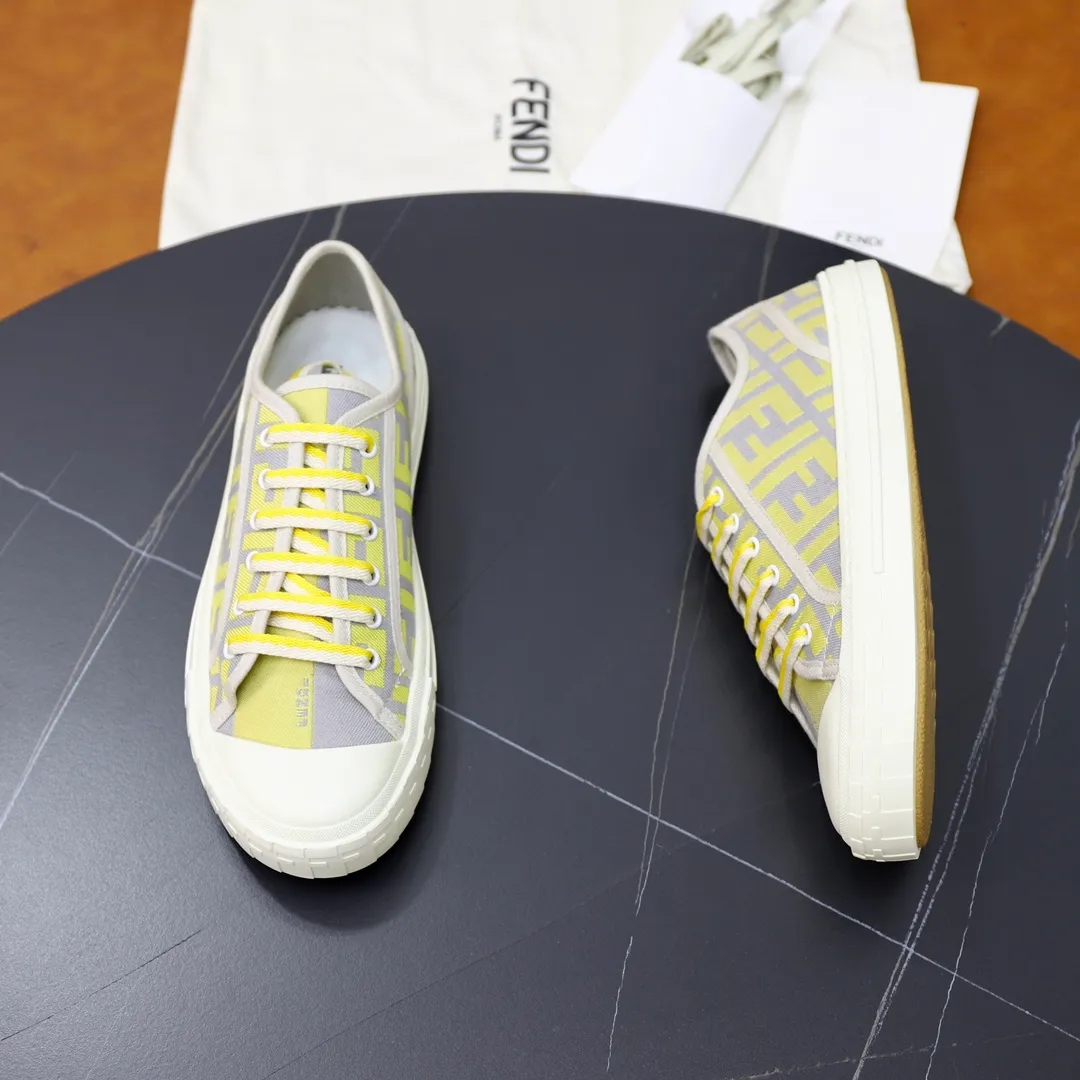 Factory price: 480 original order (couple model) Brand: FENDI Fendi 🙅‍♂️🙅‍♂️🙅‍♂️ Size: Female 35–40, Male 39-44 (45 can be customized) Grade: Official website genuine Material: Imported original LoGO fabric upper Original comfortable lining TPU wear-resistant lightweight outsole Style category: Loafers New trendy shoes Color: actual picture color